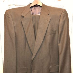 Men’s suit